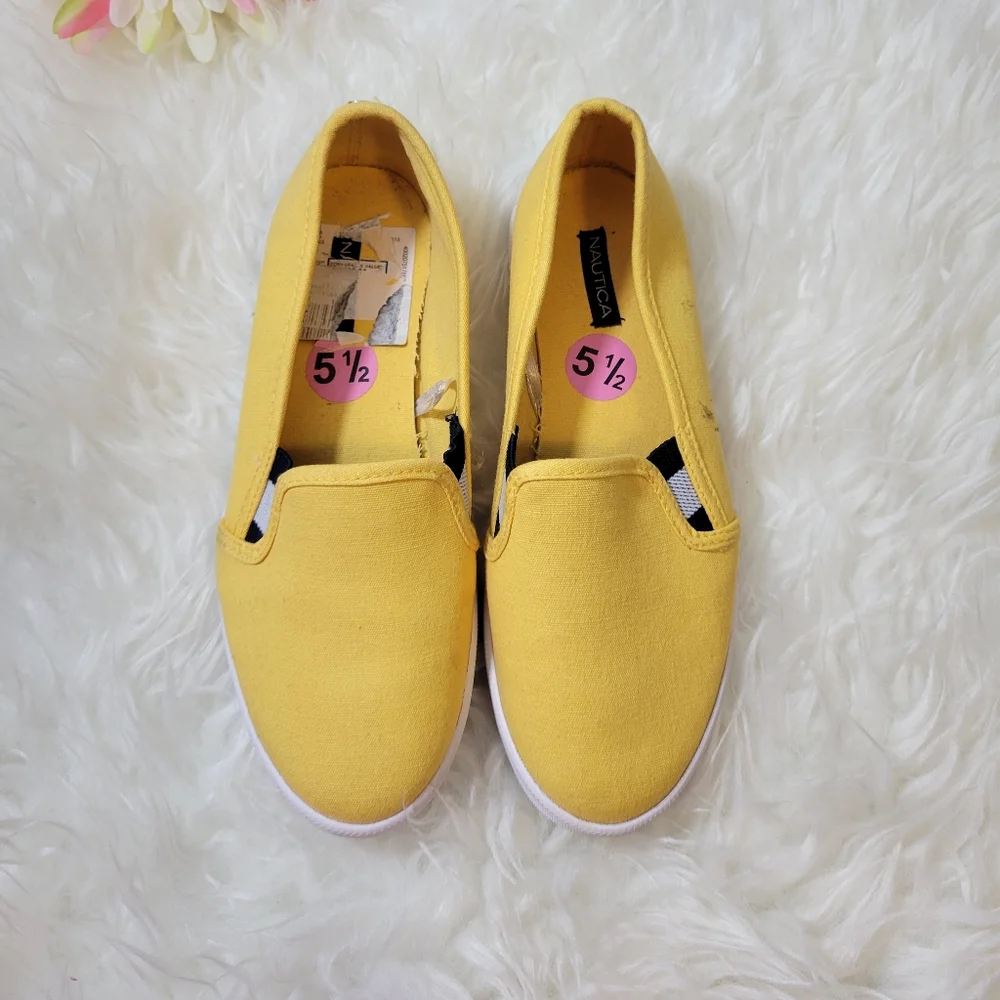 Nautica women's slip on shoes size 5.5 - Picture 1 of 5